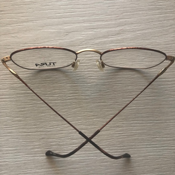 TURA eyeglasses - Picture 7 of 9